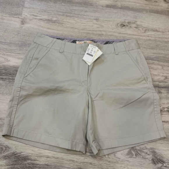 J Crew Khaki Chino Shorts Sz 8 NWT - Picture 1 of 2